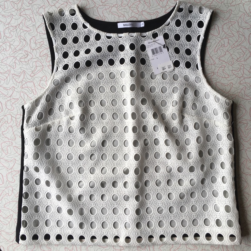 NWT Bailey 44 Playhouse Top